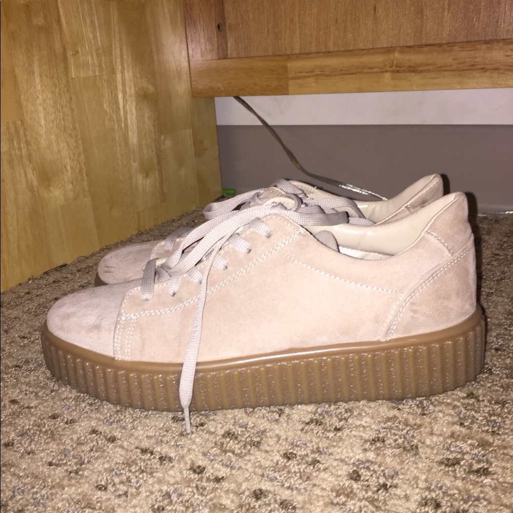 Schuh Platform Tan Sneakers